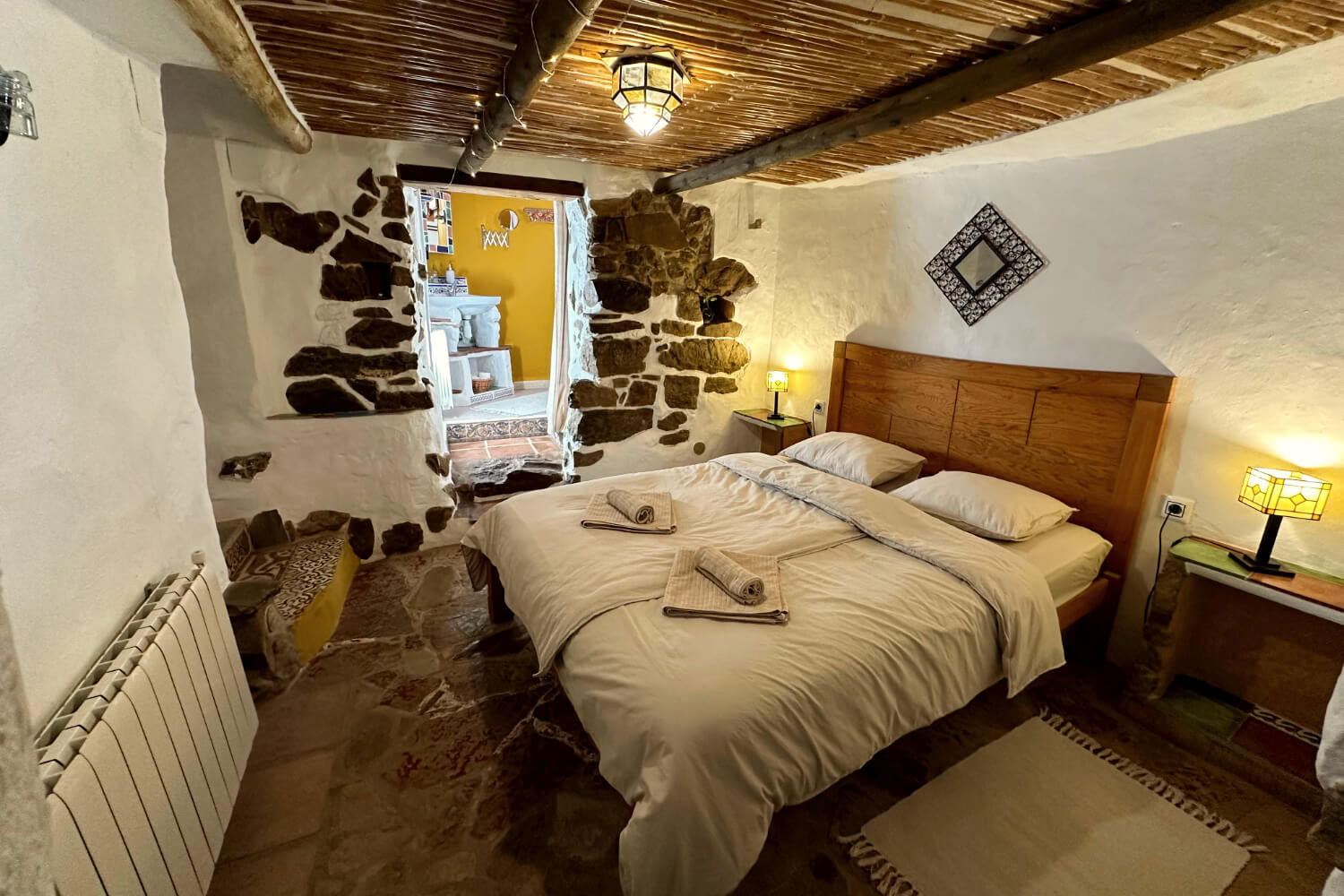 Chambre double pour 2 personnes avec salle de bain privée