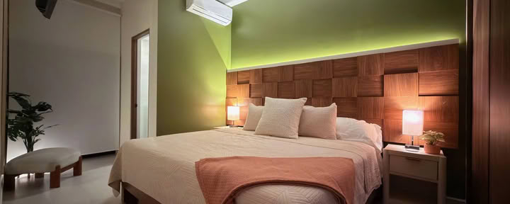 Chambre principale et salle de bain