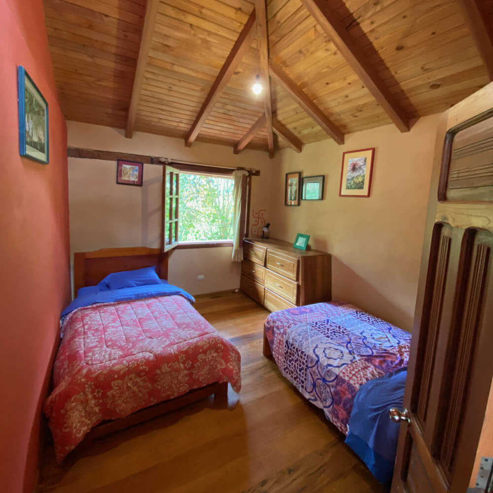 Chambre double dans la maison principale