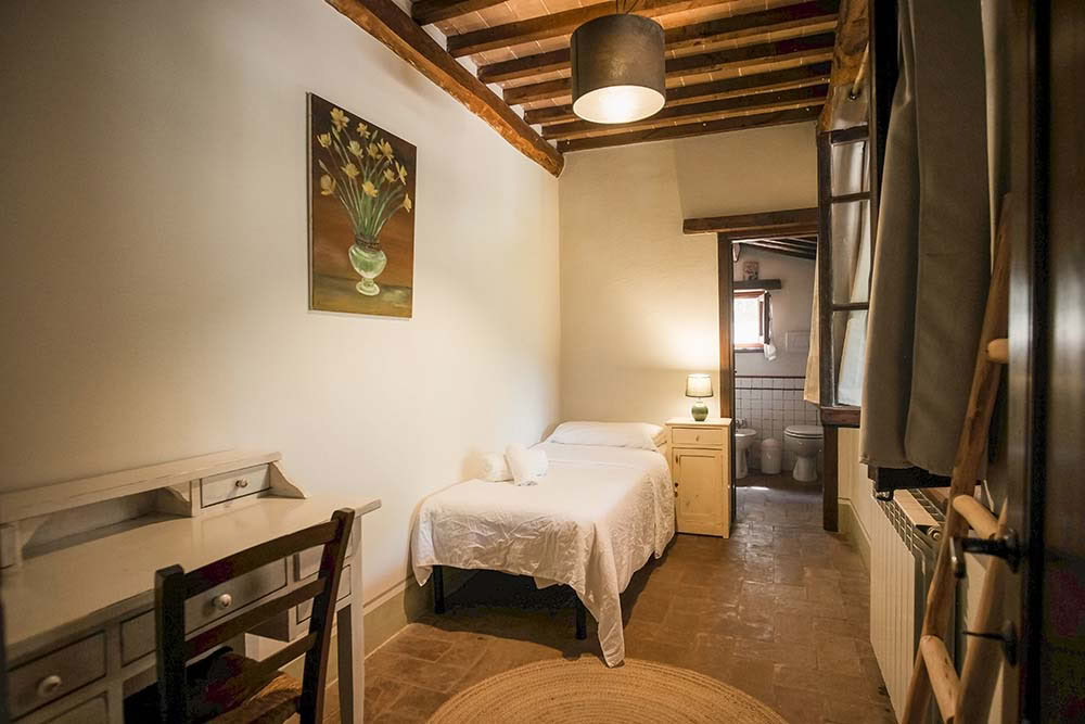 Chambre simple avec salle de bain privative