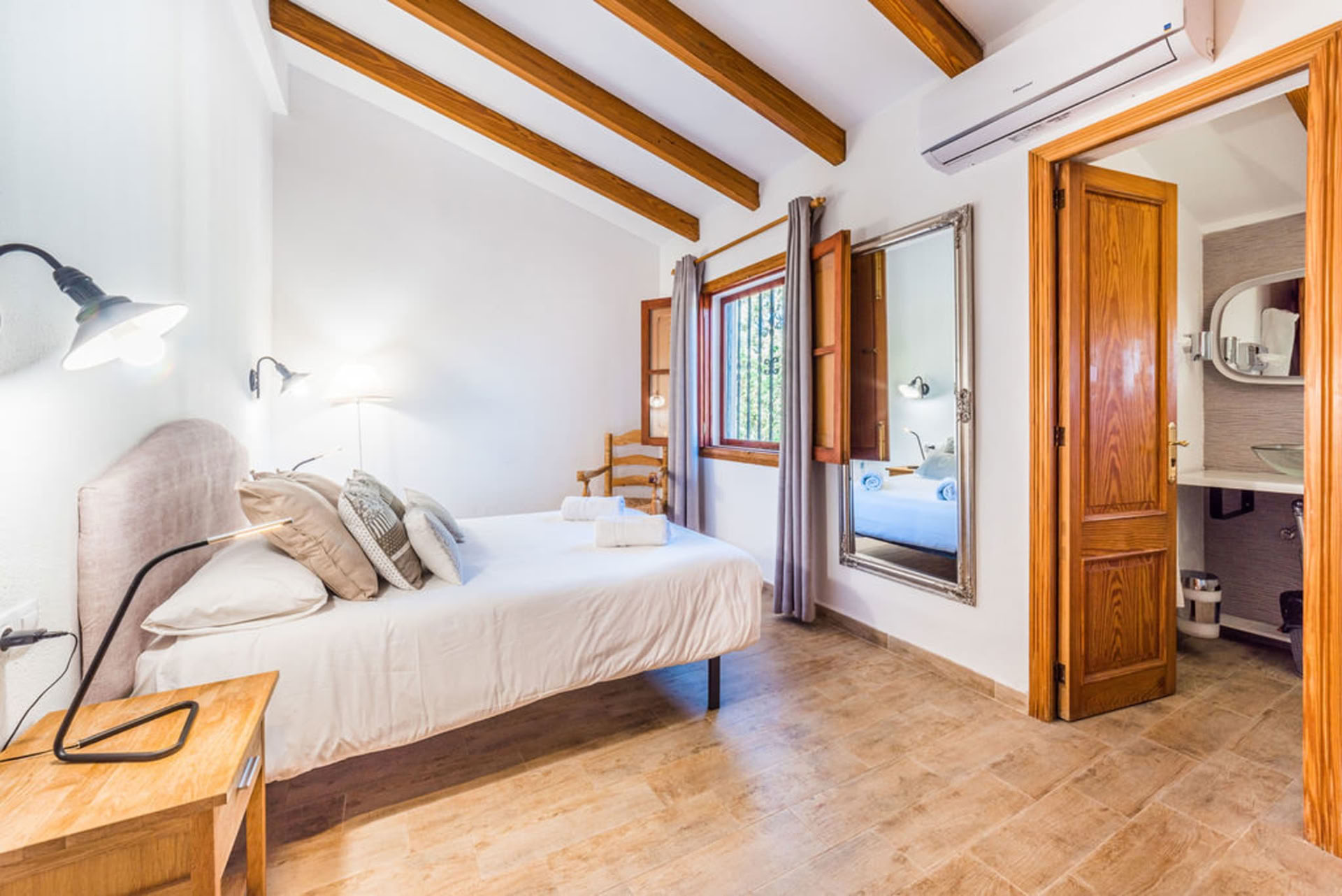 Appartement rustique premium avec deux terrasses privées