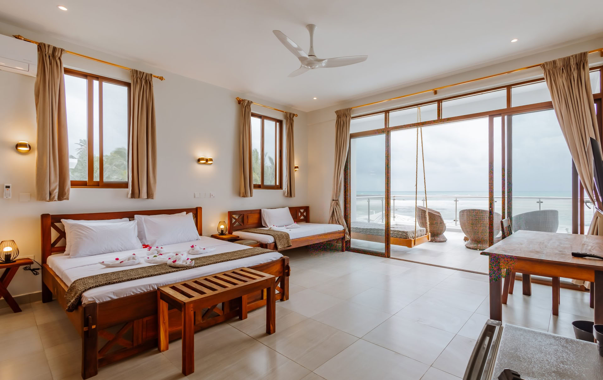 Beach Villa – Suite Soleil avec accès piscine / vue directe sur la mer