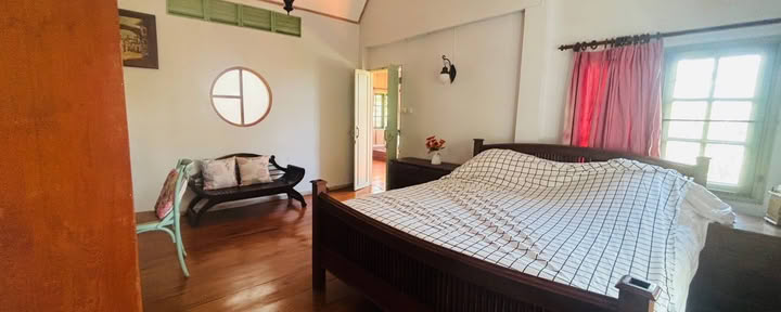 Chambre partagée avec salle de bain partagée