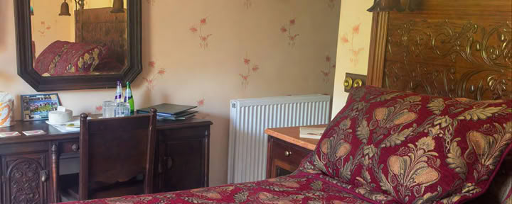 Chambre double partagée avec salle de bain privative