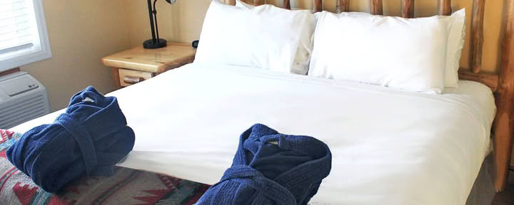Chambre double avec deux lits queen size