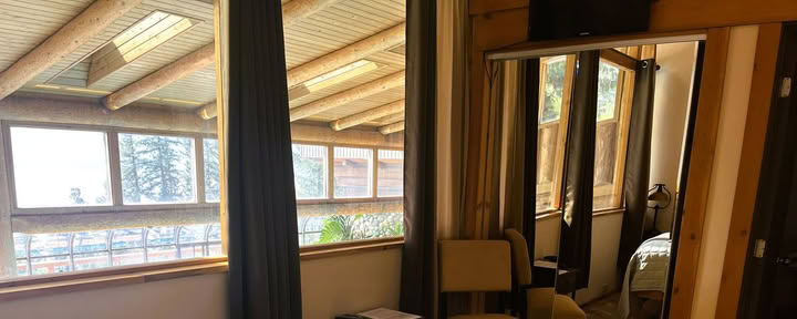 Chambre de luxe avec lit king-size et mezzanine – Chambre 6