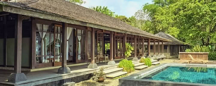 1 guest in a PRIVATE Master Bali Suite for 1 (air con)