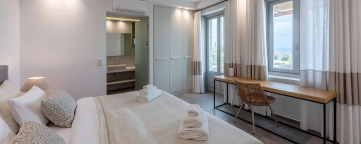 Private Solo: Superior Suite (double bed)