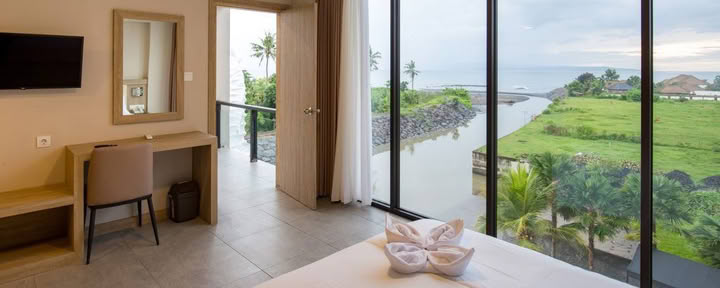 Sea View Room with Balcony